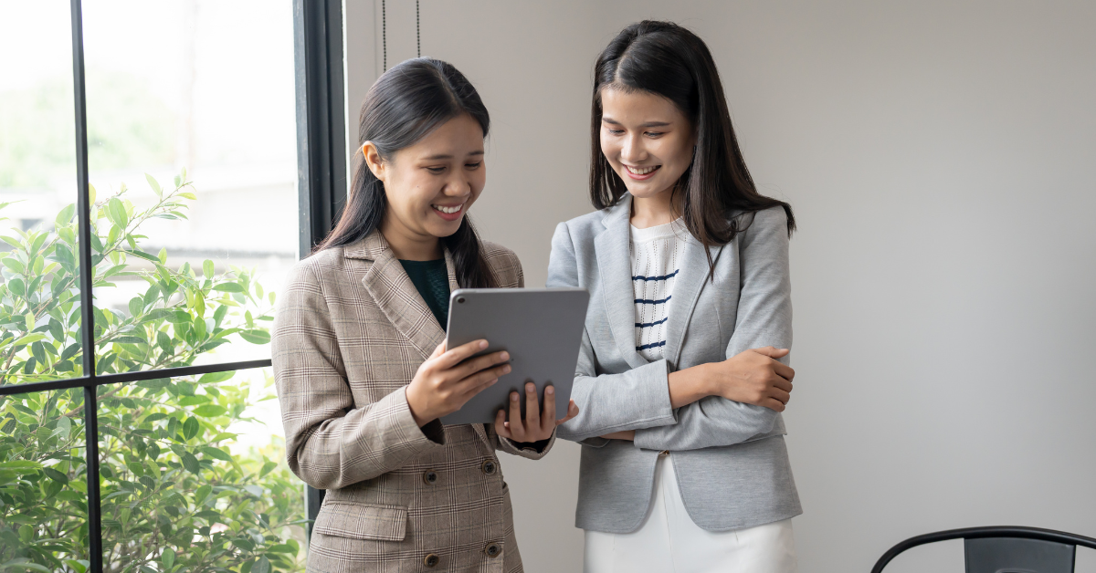 Top 10 Business Analyst Career Paths, Skills & How to Advance