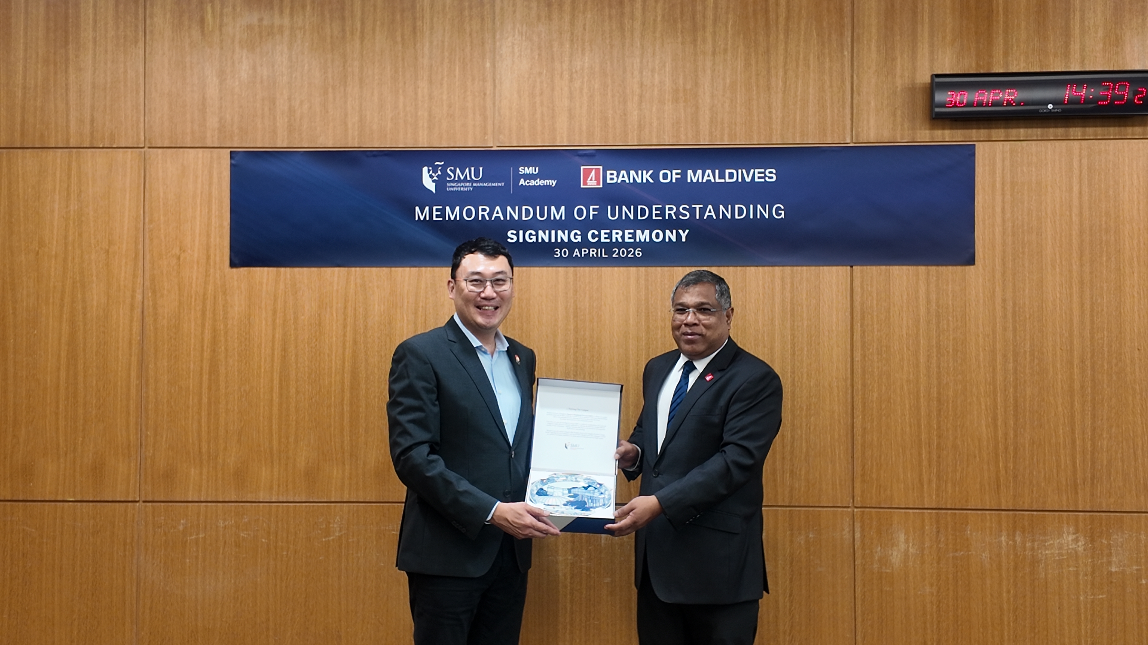 SMU Academy and Bank of Maldives Sign MOU to Advance Leadership and Professional Development