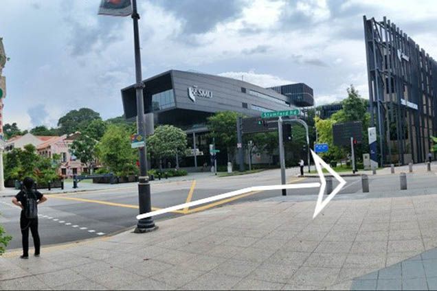 1. Entrance to the carpark is via Stamford Road turning right onto Queen Street