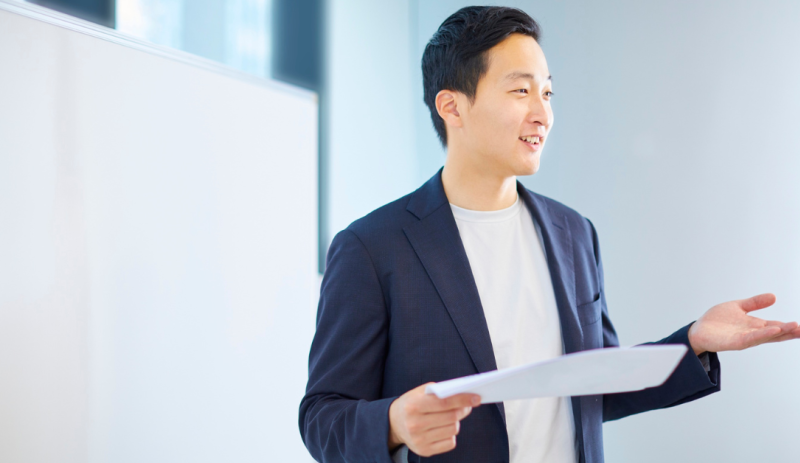 10 Tips To Improve Your Public Speaking & Speak Confidently 10 Tips To Improve Your Public Speaking & Speak Confidently